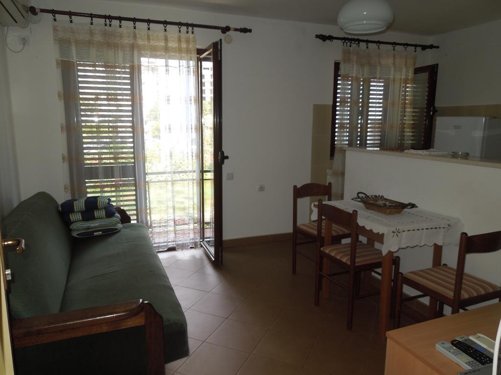 Apartments Becic Будва Екстериор снимка