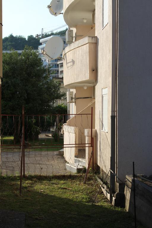 Apartments Becic Будва Екстериор снимка