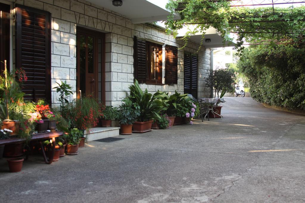 Apartments Becic Будва Екстериор снимка